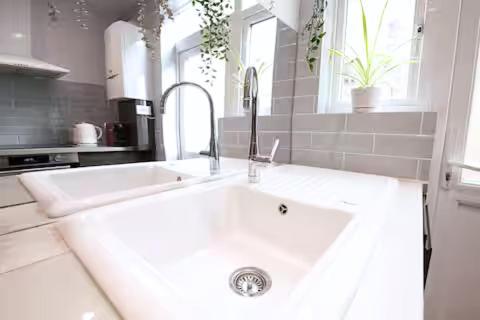 לונדון Victorian 2Br Apartment, King Beds, Fast Wifi, Near Shops, Cafes & Transport, E17 מראה חיצוני תמונה